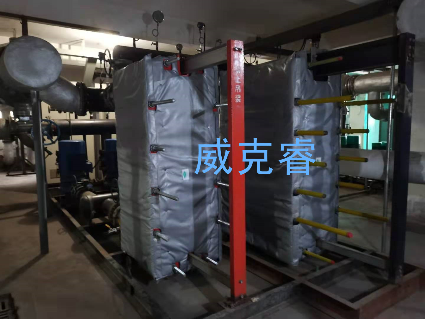 Installation of energy saving insulation jackets for a company in Wuhai